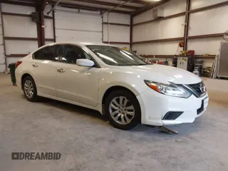 2017 Nissan Altima S z VIN 1N4AL3AP7HC243877, wystawiony jako IAAI lot #41679496 z przebiegiem 63 445 mil mil oraz . Historia ofert i sprzedaży dostępna na DreamBid. Obrazek 1.