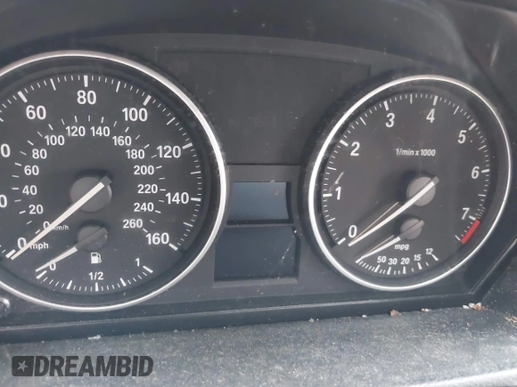 2011 BMW 3 Series 328i xDrive with VIN WBAPK7G53BNN78230, listed as a IAAI auction lot 41137752 with 1 mi miles. Bid and sale history available at carsss.com. Image 7.
