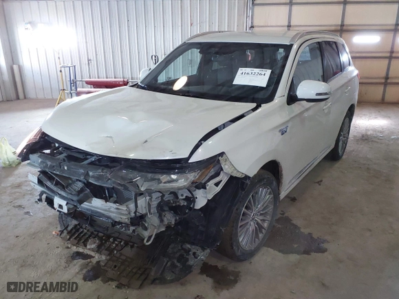 2020 Mitsubishi Outlander PHEV SEL with VIN JA4J24A55LZ008945, listed as a IAAI auction lot 41632264 with 87,133 mi miles. Bid and sale history available at carsss.com. Image 18.