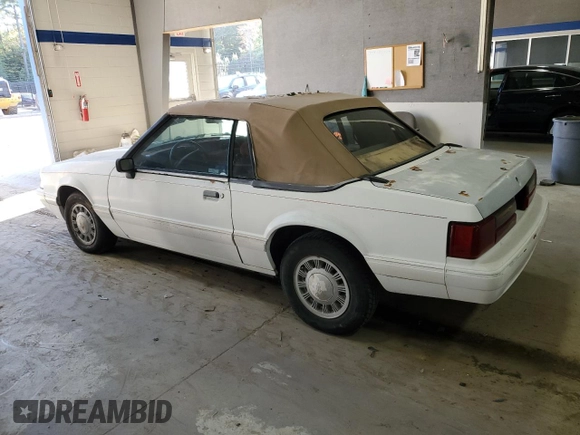 1993 Ford Mustang с VIN 1FACP44M2PF125589, выставлен на аукционе Copart как лот 75556214 с пробегом 46 567 миль миль и Чистый • Clean title. История ставок и продаж доступна на DreamBid. Изображение 2.