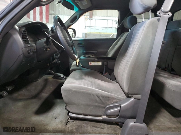2003 Toyota Tundra SR5 with VIN 5TBBN44143S385237, listed as a Copart auction lot 85637074 with 206,460 mi miles and Clean Title. Bid and sale history available at carsss.com. Image 7.
