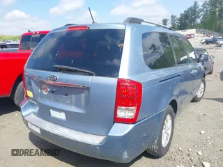 2011 Kia Sedona LX with VIN KNDMG4C7XB6394183, listed as a IAAI auction lot 41988292 with 246,557 mi miles. Bid and sale history available at carsss.com. Image 4.