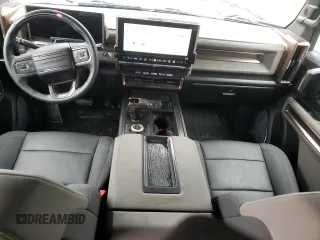 2024 GMC Hummer EV 2X with VIN 1GKB0NDE0RU109550, listed as a Copart auction lot 81728944 with 5,426 mi miles and Salvage Title. Bid and sale history available at carsss.com. Image 8.