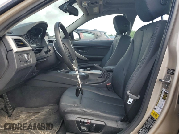 2013 BMW 3 Series 320i xDrive with VIN WBA3C3C50DF982982, listed as a Copart auction lot 62883045 with 189,875 mi miles and Clean title. Bid and sale history available at DreamBid. Image 7.