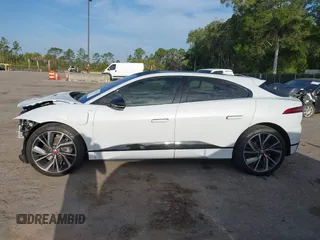 2022 Jaguar I-Pace HSE z VIN SADHD2S15N1622382, wystawiony jako IAAI lot #42173710 z przebiegiem 22 795 mil mil oraz . Historia ofert i sprzedaży dostępna na DreamBid. Obrazek 15.