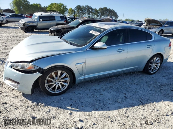 2012 Jaguar XF z VIN SAJWA0FB2CLS35083, wystawiony jako Copart lot #53203365 z przebiegiem 61 329 mil mil oraz Czysty tytuł • Clean title. Historia ofert i sprzedaży dostępna na DreamBid. Obrazek 1.