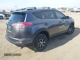 2017 Toyota RAV4 SE z VIN JTMNFREV9HJ706600, wystawiony jako IAAI lot #41109620 z przebiegiem 53 386 mil mil oraz . Historia ofert i sprzedaży dostępna na DreamBid. Obrazek 4.