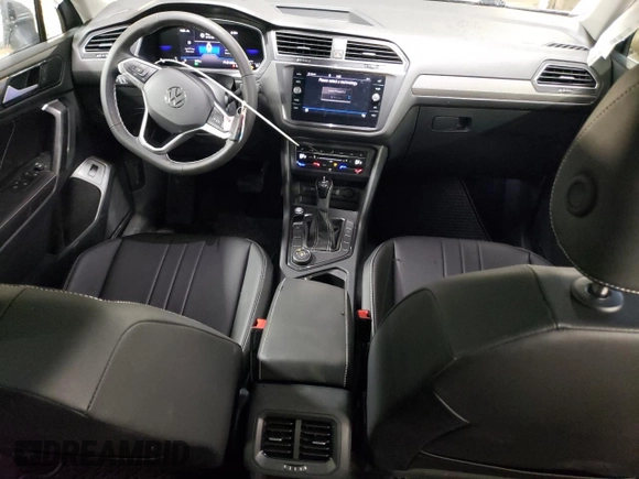 2024 Volkswagen Tiguan SE with VIN 3VVMB7AXXRM113563, listed as a Copart auction lot 44438595 with 819 mi miles and Salvage title. Bid and sale history available at DreamBid. Image 8.