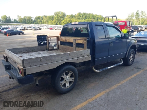 2004 Ford F-150 XLT z VIN 1FTPX14574NC36613, wystawiony jako IAAI lot #42741713 z przebiegiem 156 494 mil mil oraz . Historia ofert i sprzedaży dostępna na DreamBid. Obrazek 4.