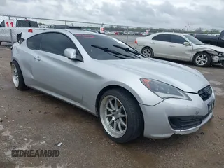 2010 Hyundai Genesis Coupe z VIN KMHHT6KD1AU007817, wystawiony jako IAAI lot #41890608 z przebiegiem 154 137 mil mil oraz . Historia ofert i sprzedaży dostępna na DreamBid. Obrazek 1.