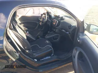 2016 Smart fortwo Passion with VIN WMEFJ5DA6GK079651, listed as a IAAI auction lot 41607293 with 146,753 mi miles and . Bid and sale history available at DreamBid. Image 5.