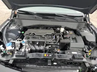 2025 Hyundai Kona SEL с VIN KM8HBCABXSU221479, выставлен на аукционе Copart как лот 82613784 с пробегом 2 474 миль миль и Чистый • Clean title. История ставок и продаж доступна на DreamBid. Изображение 14.