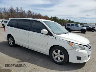 2011 Volkswagen Routan SE with VIN 2V4RW3DG5BR717538, listed as a Copart auction lot 50274824 with 174,033 mi miles and Clean title. Bid and sale history available at DreamBid. Image 4.