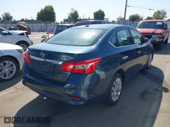 2017 Nissan Sentra S z VIN 3N1AB7AP3HY240179, wystawiony jako IAAI lot #42391806 z przebiegiem 91 939 mil mil oraz . Historia ofert i sprzedaży dostępna na DreamBid. Obrazek 4.