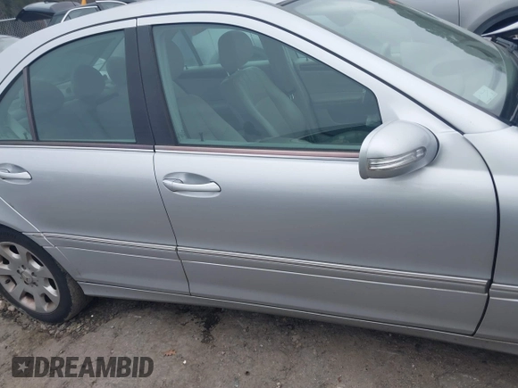 2006 Mercedes-Benz C 280 Luxury with VIN WDBRF92H56F753752, listed as a IAAI auction lot 41362268 with 126,557 mi miles and . Bid and sale history available at DreamBid. Image 13.