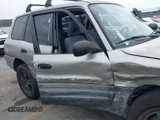 1999 Toyota RAV4 with VIN JT3GP10V8X7050999, listed as a IAAI auction lot 42187334 with 222,562 mi miles and . Bid and sale history available at DreamBid. Image 6.