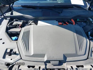 2019 Audi e-tron Prestige with VIN WA1VABGE0KB009718, listed as a IAAI auction lot 42336983 with 54,871 mi miles and . Bid and sale history available at DreamBid. Image 10.