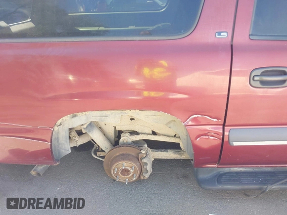2002 Chevrolet Suburban LT with VIN 1GNFK16Z02J110518, listed as a IAAI auction lot 42672175 with Not provided miles and . Bid and sale history available at DreamBid. Image 6.