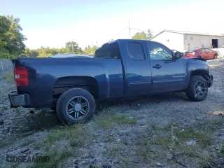 2009 Chevrolet Silverado 1500 LT with VIN 1GCEK29C79Z250806, listed as a Copart auction lot 69463844 with 84,856 mi miles and Salvage Title. Bid and sale history available at carsss.com. Image 3.