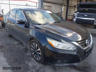 2018 Nissan Altima 2.5 SL with VIN 1N4AL3AP3JC156774, listed as a IAAI auction lot 41316010 with 164,647 mi miles. Bid and sale history available at carsss.com. Image 1.