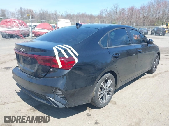 2022 Kia Forte LXS z VIN 3KPF24AD5NE474800, wystawiony jako IAAI lot #42071114 z przebiegiem 63 603 mil mil oraz . Historia ofert i sprzedaży dostępna na DreamBid. Obrazek 4.