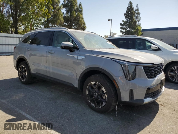 2024 Kia Sorento S with VIN 5XYRLDJC0RG270884, listed as a Copart auction lot 60683585 with 25,749 mi miles and Salvage title. Bid and sale history available at DreamBid. Image 4.