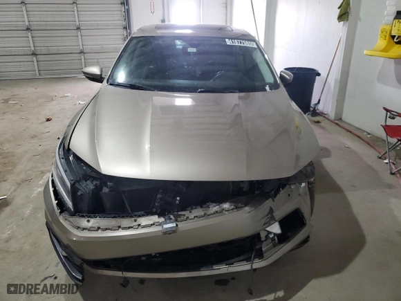 2016 Volkswagen Passat 1.8T SEL with VIN 1VWCT7A39GC063299, listed as a Copart auction lot 41877585 with 188,629 mi miles and Clean Title. Bid and sale history available at carsss.com. Image 5.