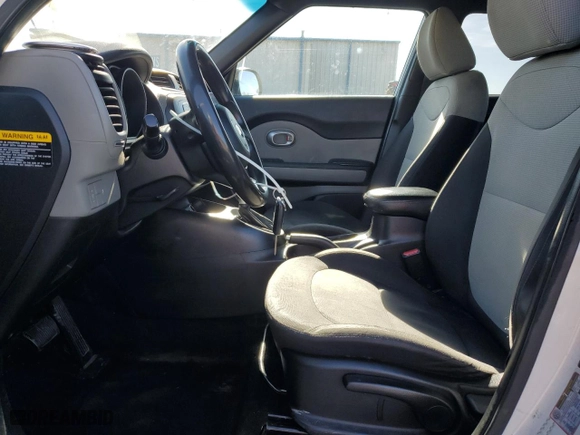 2015 Kia Soul with VIN KNDJN2A28F7222335, listed as a Copart auction lot 49319005 with 178,420 mi miles and Salvage Title. Bid and sale history available at carsss.com. Image 7.