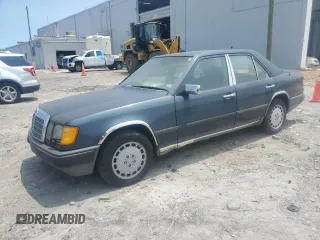 1986 Mercedes-Benz 300 E z VIN WDBEA30D8GA318345, wystawiony jako Copart lot #59481785 z przebiegiem 47 646 mil mil oraz Czysty tytuł • Clean title. Historia ofert i sprzedaży dostępna na DreamBid. Obrazek 1.