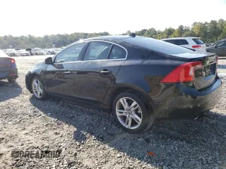 2015 Volvo S60 T5 Drive-E Premier z VIN YV140MFB0F1316643, wystawiony jako Copart lot #70535384 z przebiegiem 88 380 mil mil oraz Nie do naprawy • Non repairable. Historia ofert i sprzedaży dostępna na DreamBid. Obrazek 2.