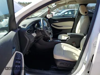 2023 Buick Encore GX Preferred с VIN KL4MMCSL1PB078472, выставлен на аукционе Copart как лот 46665935 с пробегом 25 025 миль миль и Списание • Salvage title. История ставок и продаж доступна на DreamBid. Изображение 7.