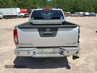 2014 Nissan Frontier SV z VIN 1N6AD0EV9EN738982, wystawiony jako Copart lot #61353985 z przebiegiem 205 593 mil mil oraz Szkoda całkowita • Salvage title. Historia ofert i sprzedaży dostępna na DreamBid. Obrazek 6.