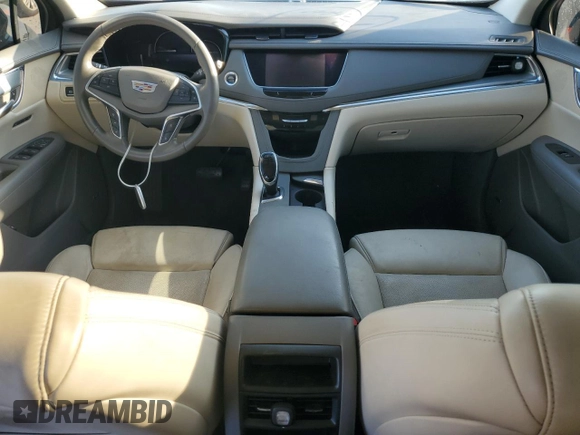 2017 Cadillac XT5 Premium Luxury AWD z VIN 1GYKNERS6HZ166374, wystawiony jako Copart lot #44441395 z przebiegiem Nie podano mil oraz Szkody całkowita. Historia ofert i sprzedaży dostępna na DreamBid. Obrazek 8.