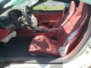 2020 Porsche 911 Carrera S z VIN WP0AB2A91LS225947, wystawiony jako Copart lot #57143425 z przebiegiem Nie podano mil oraz Tytuł czysty. Historia ofert i sprzedaży dostępna na DreamBid. Obrazek 7.
