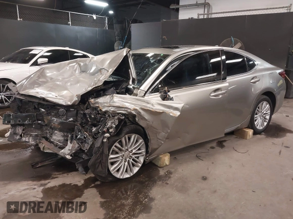 2018 Lexus ES with VIN 58ABK1GG6JU115115, listed as a IAAI auction lot 41963740 with 94,080 mi miles. Bid and sale history available at carsss.com. Image 2.