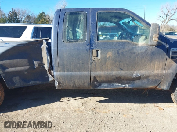2008 Ford Super Duty F-250 SRW XL with VIN 1FTSX21548EE40960, listed as a IAAI auction lot 41203594 with 184,736 mi miles. Bid and sale history available at carsss.com. Image 13.