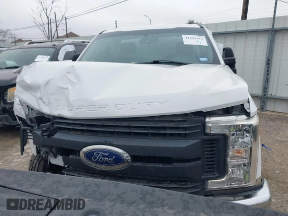 2019 Ford F-250 XL with VIN 1FDBF2A66KEC96889, listed as a IAAI auction lot 41293612 with 65,445 mi miles and . Bid and sale history available at DreamBid. Image 12.