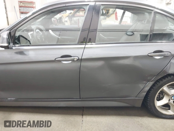 2017 BMW 3 Series 340i xDrive with VIN WBA8B7G32HNU94721, listed as a IAAI auction lot 41572361 with 65,822 mi miles and . Bid and sale history available at DreamBid. Image 14.