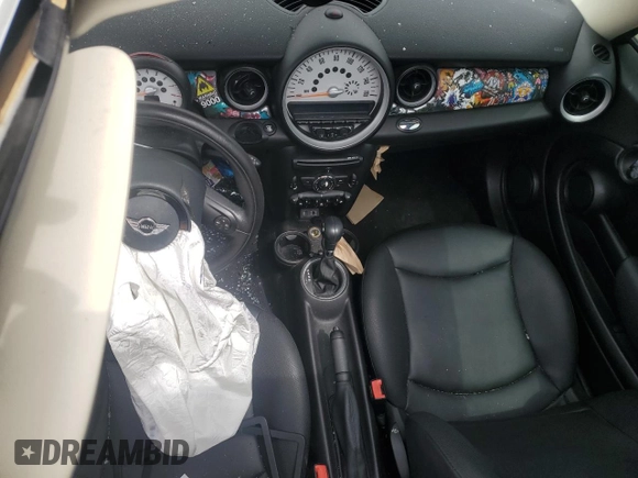 2013 MINI Hardtop with VIN WMWSU3C52DT544684, listed as a Copart auction lot 54421835 with 85,993 mi miles and Salvage Title. Bid and sale history available at DreamBid. Image 8.