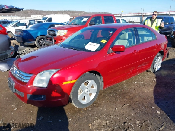 2007 Ford Fusion SE with VIN 3FAHP07Z47R194888, listed as a IAAI auction lot 41323445 with 124,743 mi miles. Bid and sale history available at carsss.com. Image 17.