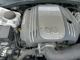 2017 Chrysler 300 C with VIN 2C3CCAET6HH582291, listed as a Copart auction lot 57104755 with 117,085 mi miles and Salvage title. Bid and sale history available at DreamBid. Image 14.