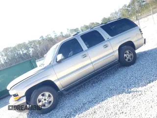 2001 Chevrolet Suburban LS with VIN 3GNEC16T21G265902, listed as a Copart auction lot 44120685 with 299,460 mi miles and Salvage Title. Bid and sale history available at carsss.com. Image 1.