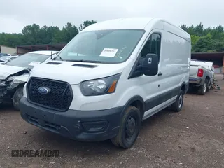 2023 Ford Transit Cargo с VIN 1FTBR1C84PKA95943, выставлен на аукционе IAAI как лот 42608287 с пробегом 32 639 миль миль и . История ставок и продаж доступна на DreamBid. Изображение 17.