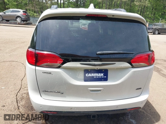 2020 Chrysler Pacifica Launch Edition z VIN 2C4RC3BG6LR288952, wystawiony jako IAAI lot #42122770 z przebiegiem 32 942 mil mil oraz . Historia ofert i sprzedaży dostępna na DreamBid. Obrazek 16.