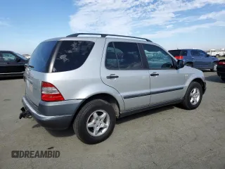 1999 Mercedes-Benz M-Class with VIN 4JGAB54E6XA078297, listed as a Copart auction lot 78088564 with 208,288 mi miles and Salvage Title. Bid and sale history available at carsss.com. Image 3.