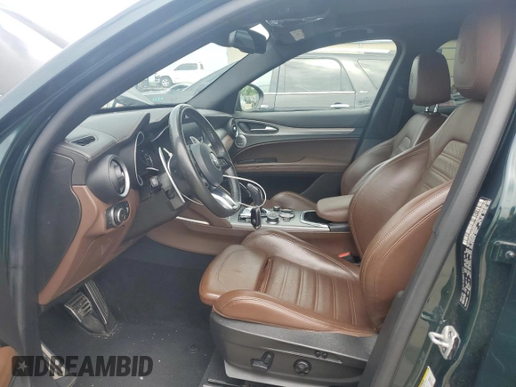 2020 Alfa Romeo Stelvio Ti z VIN ZASPAKBN9L7C76051, wystawiony jako Copart lot #46077985 z przebiegiem 61 261 mil mil oraz Szkoda całkowita • Salvage title. Historia ofert i sprzedaży dostępna na DreamBid. Obrazek 7.