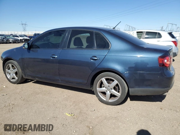 2010 Volkswagen Jetta Limited Edition с VIN 3VWAZ7AJ1AM102283, выставлен на аукционе Copart как лот 44348575 с пробегом 125 463 миль миль и Списание • Salvage title. История ставок и продаж доступна на DreamBid. Изображение 2.