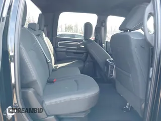 2019 Ram 2500 Big Horn with VIN 3C6UR5DJ7KG698782, listed as a IAAI auction lot 41661621 with 58,064 mi miles. Bid and sale history available at carsss.com. Image 8.