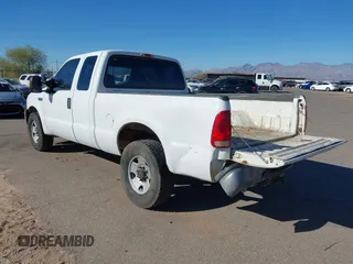 2005 Ford Super Duty F-250 XL with VIN 1FTNX20565EA76826, listed as a IAAI auction lot 41654542 with 279,363 mi miles. Bid and sale history available at carsss.com. Image 3.