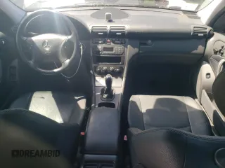 2002 Mercedes-Benz C 230/260/280/320 с VIN WDBRF61J12F276797, выставлен на аукционе Copart как лот 62226235 с пробегом Не указан миль и Чистый • Clean title. История ставок и продаж доступна на DreamBid. Изображение 8.